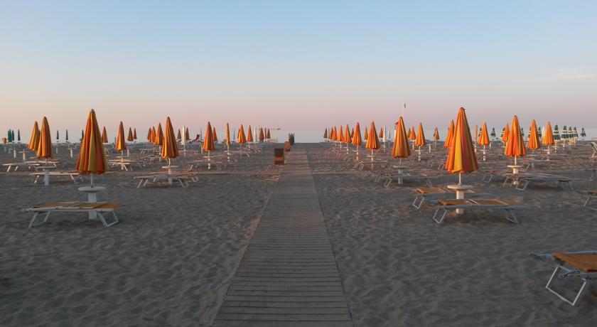 Hotel Camelia Rimini Exterior foto